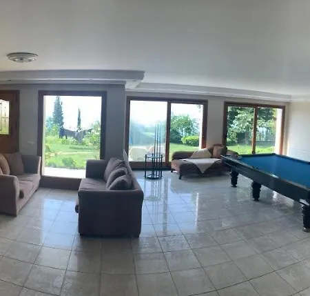 Villa Manza *