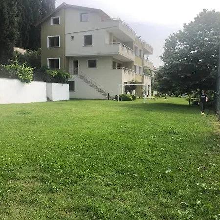 Villa Manza *