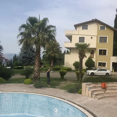 Villa Manza